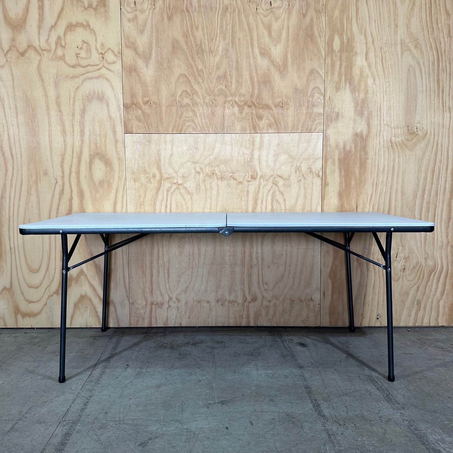 6ft Bi-Fold Plastic Trestle Table