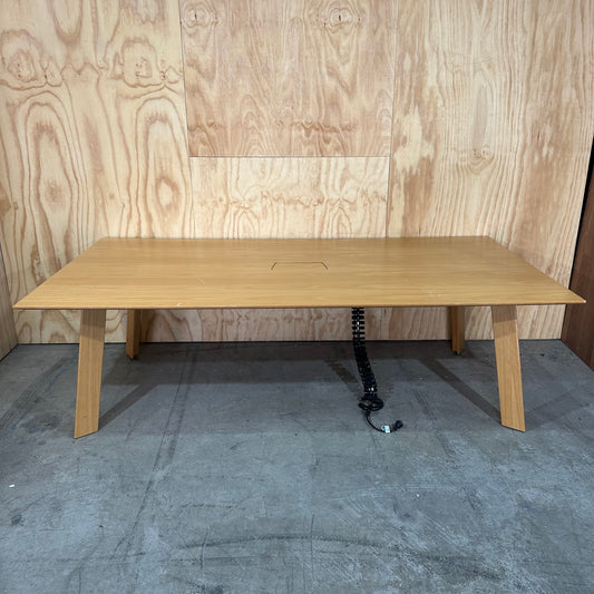 Stylecraft Thinking Works Blade Table