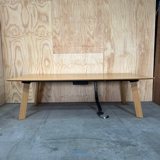 Stylecraft Thinking Works Blade Table