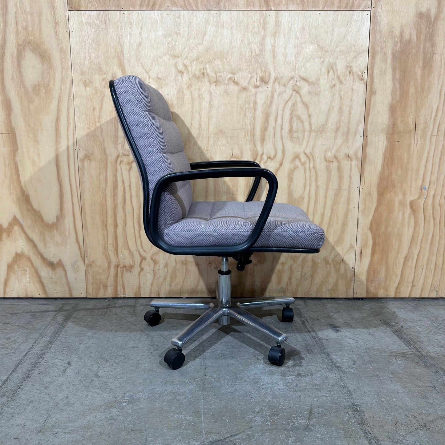 Geoffrey Harcourt inspired Swivel Grey Task Chair