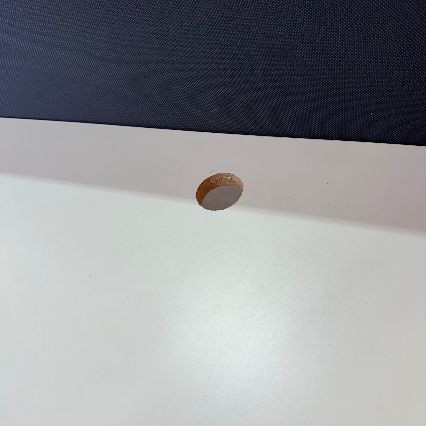 Jason L 6 Person Workstation with Partitions