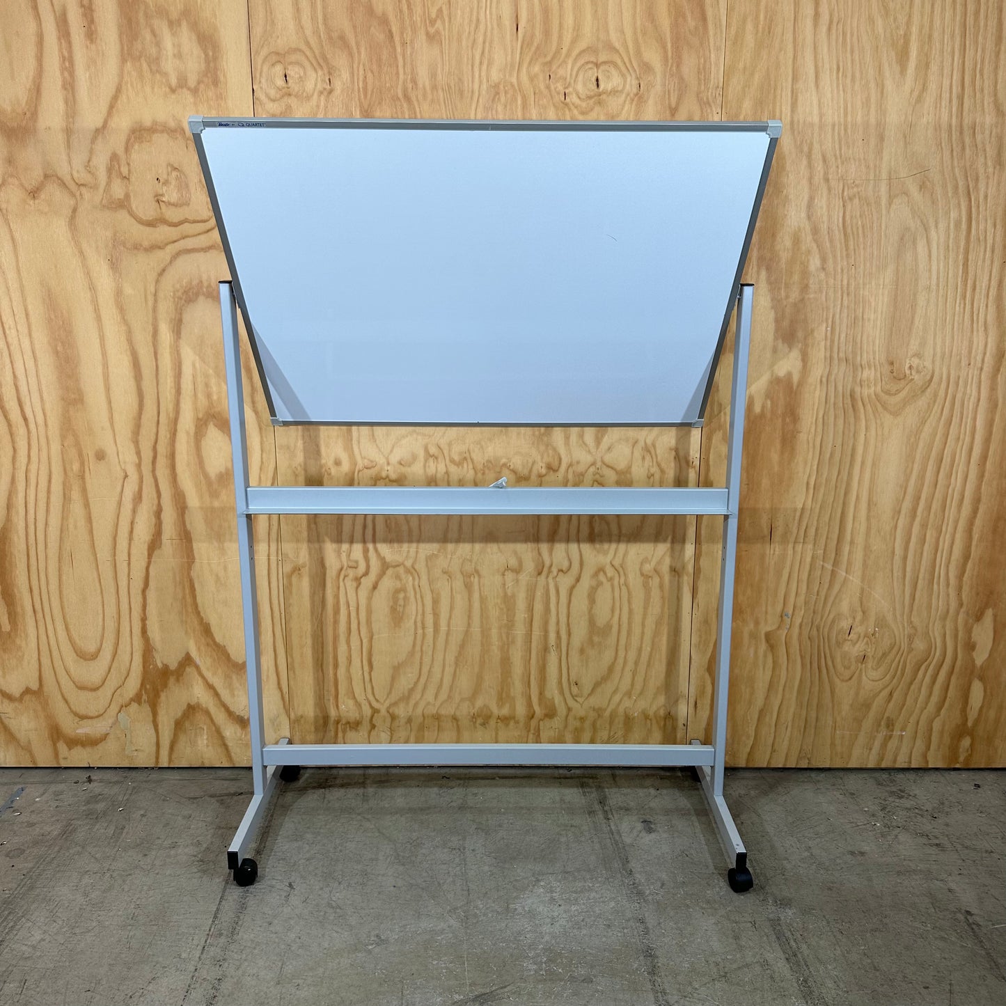 Penrite by Quartet Whiteboard on Wheels