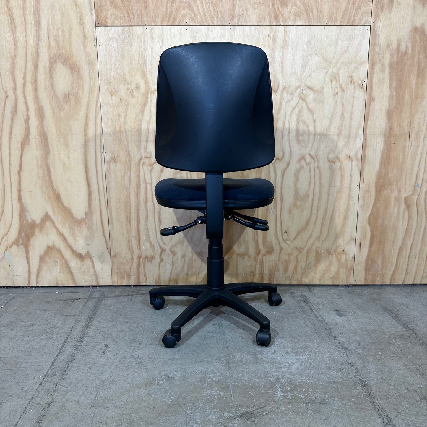 Blue Stem Magnum Ergo Task Chair