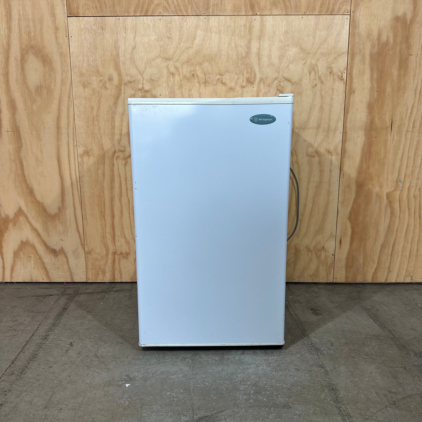 Westinghouse Bar Fridge