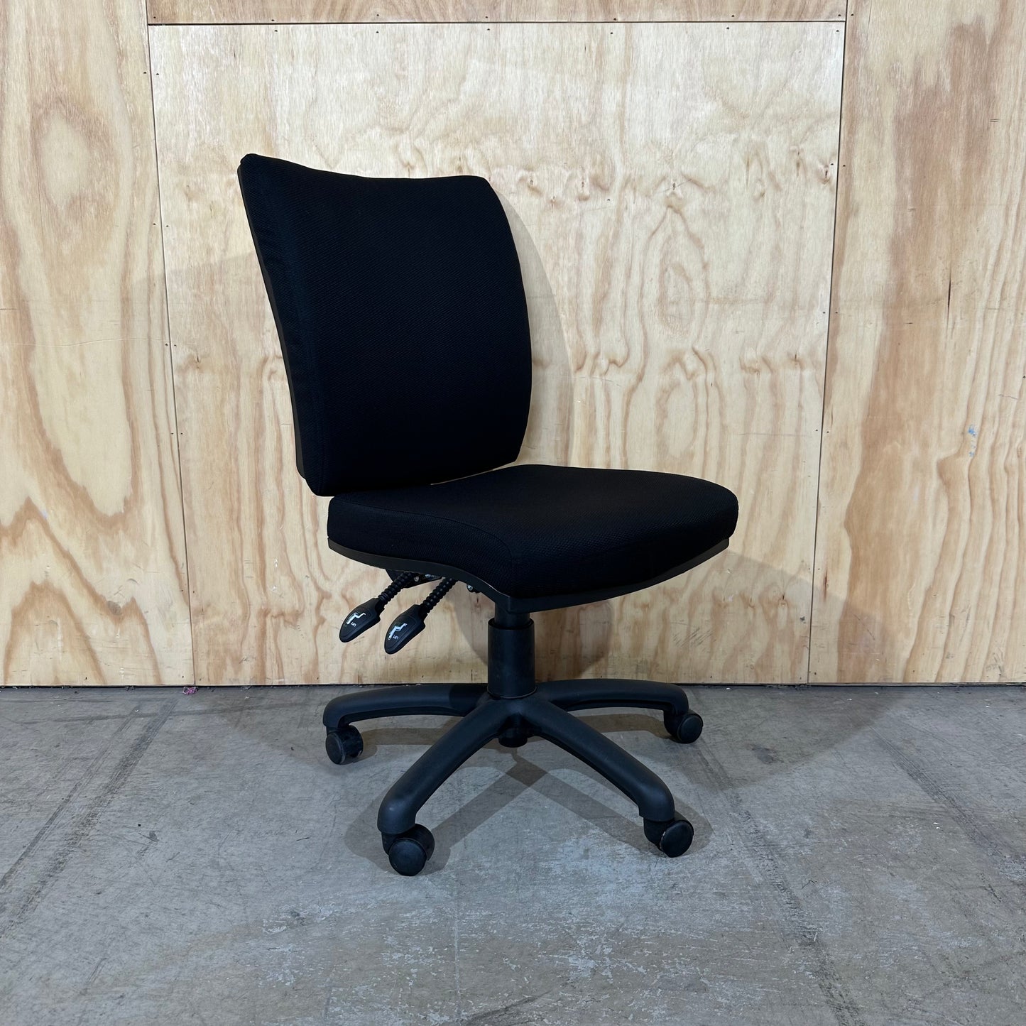 Pago Matrix II High Back Heavy Duty Task Chair in Black