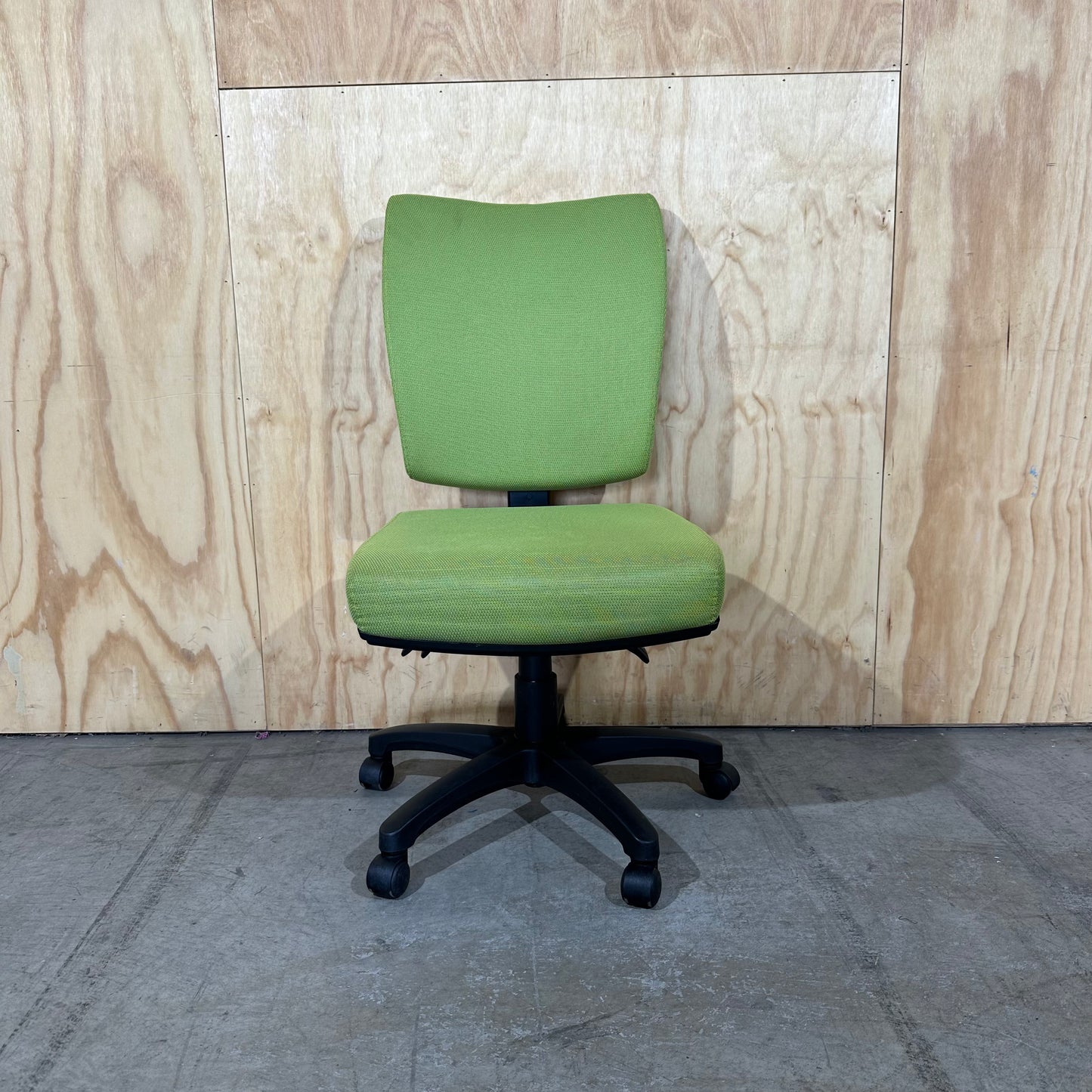 Pago Matrix II High Back Ergonomic Chair in Green