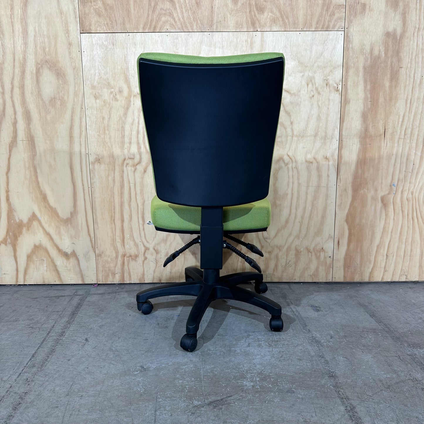 Pago Matrix II High Back Ergonomic Chair in Green