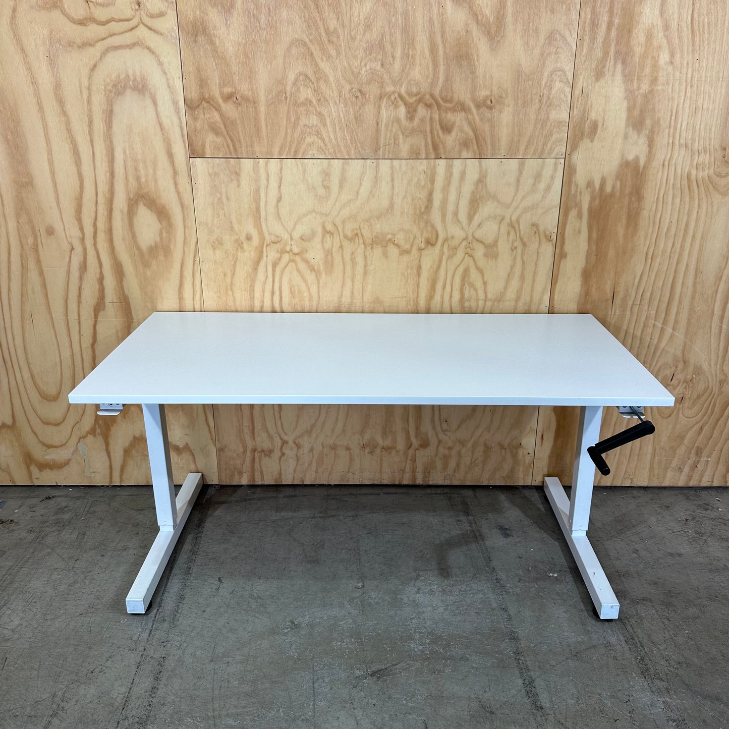 Manual Sit-Stand Desk