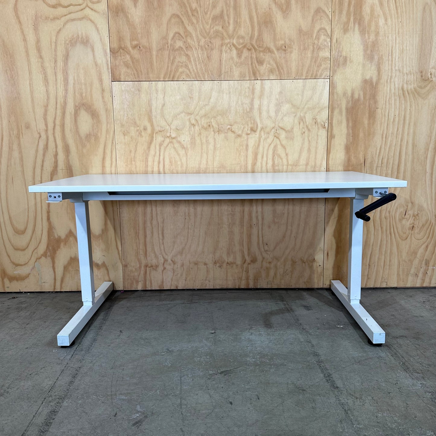 Manual Sit-Stand Desk