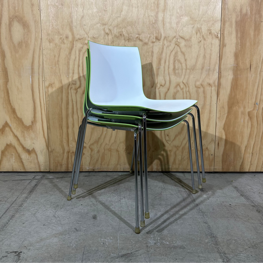 Catifa 46 0251: 4 Leg chair by Arper with Green/White bicolour shell