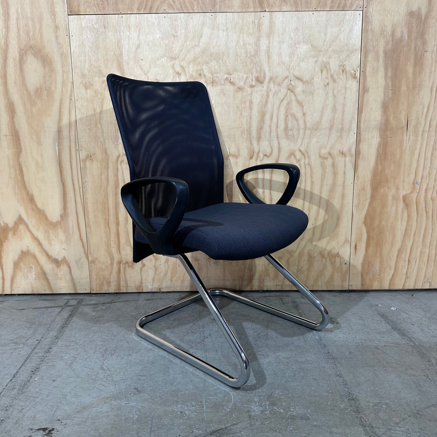 Mesh Back Cantilever Chair