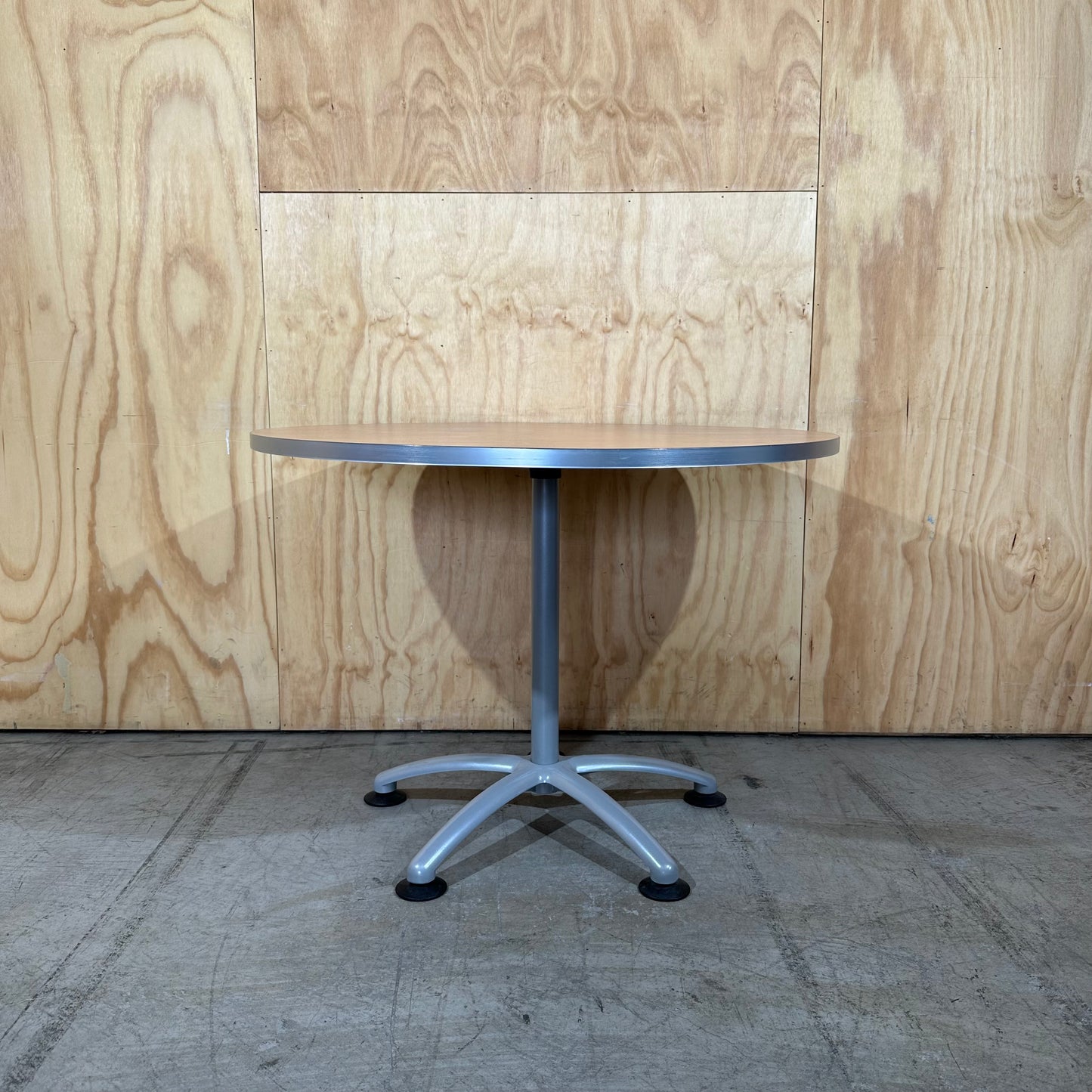 Commercial 5 Star Base Meeting Table