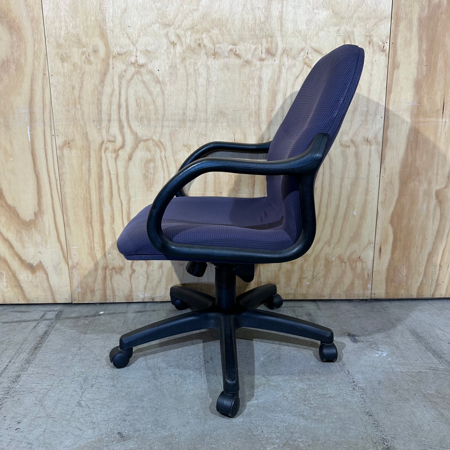 Purple Waffle Fabric Task Chair