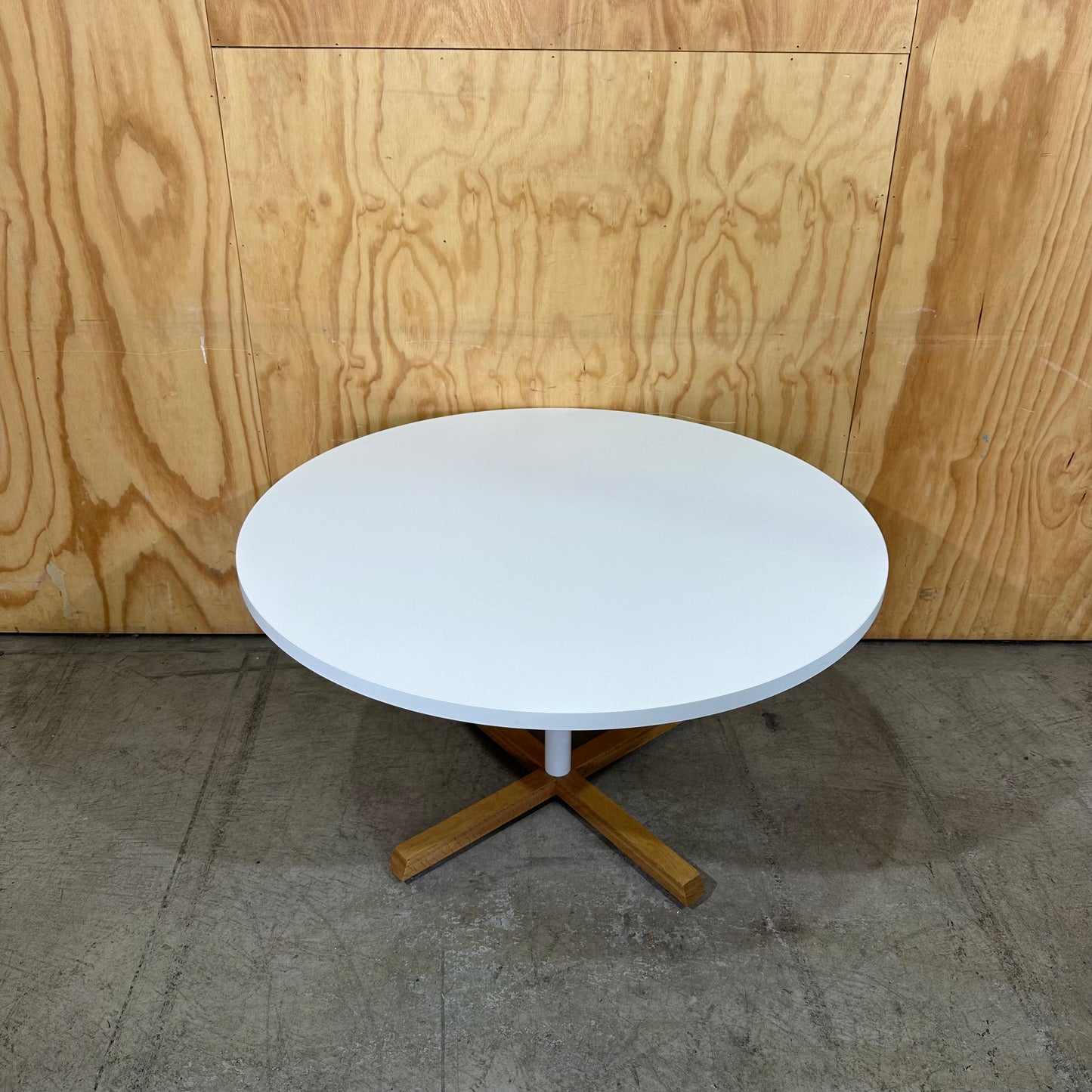 White Round Table with Wooden Feet (570mm H)