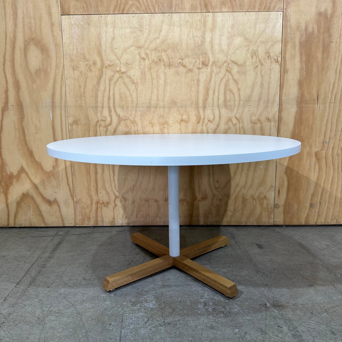 White Round Table with Wooden Feet (570mm H)