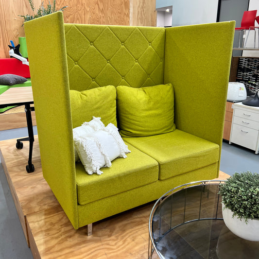 Dauphin Atelier 2.5 Seater Highback couch in Green