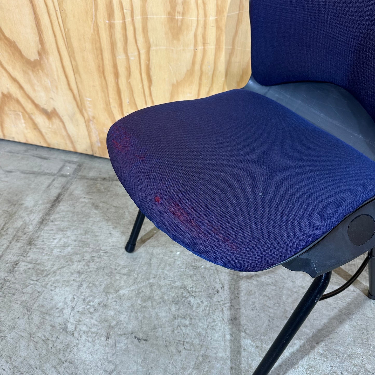 Purple Fabric Visitor Chair