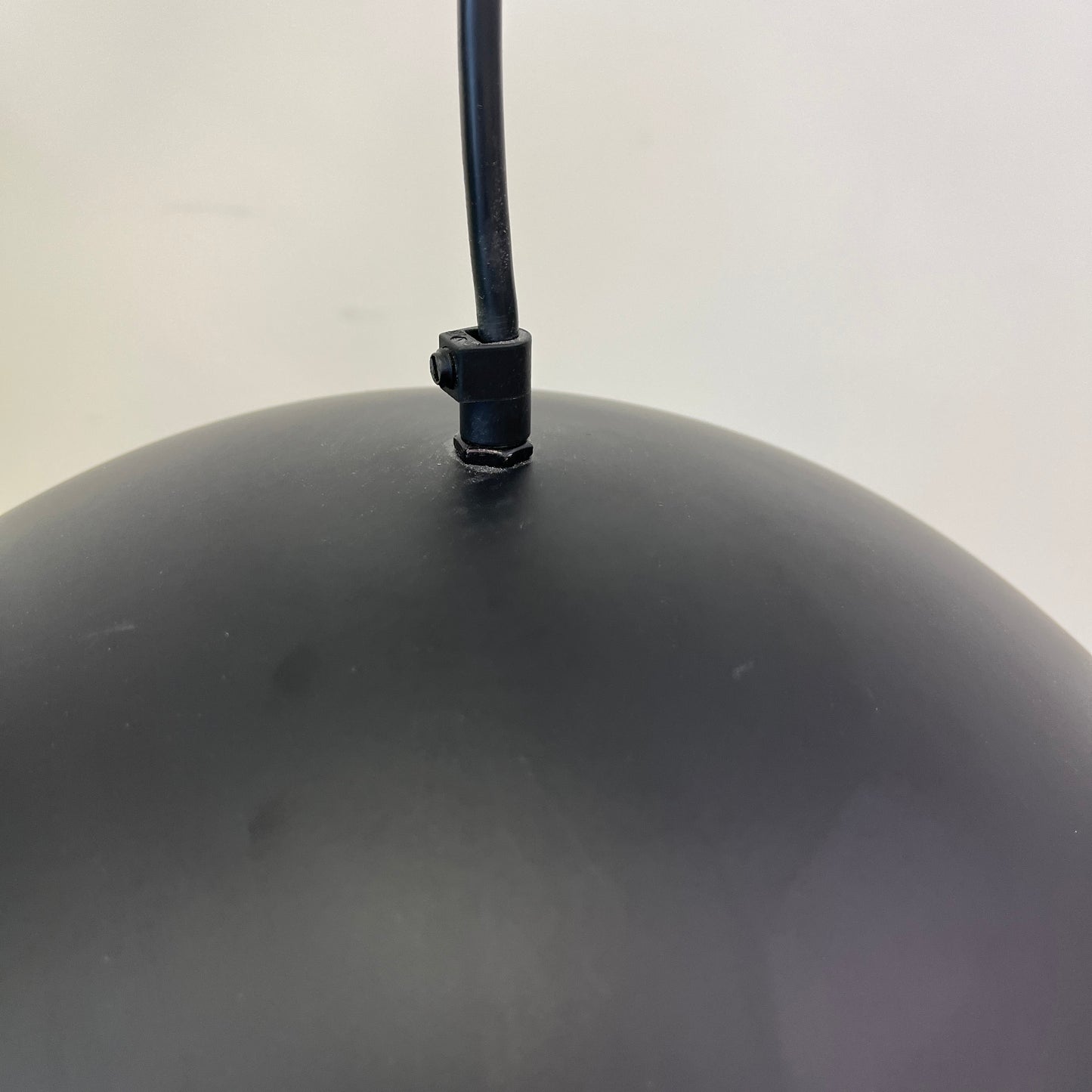 alt. Artefact Round Black Metal Pendant Light Black