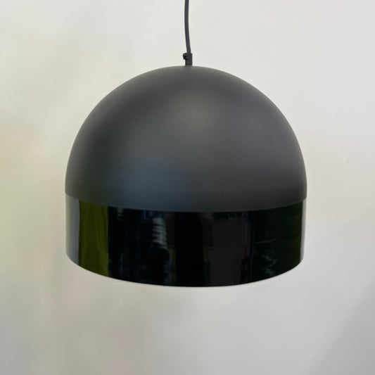 alt. Artefact Round Black Metal Pendant Light Black