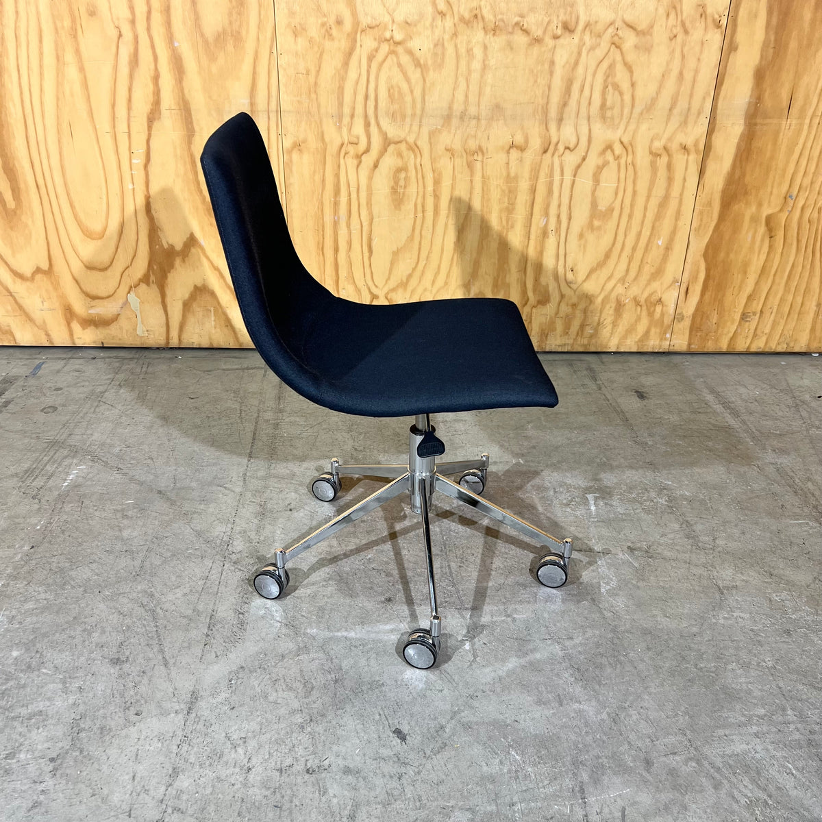 Charcoal Curved Upholstered Task Chair