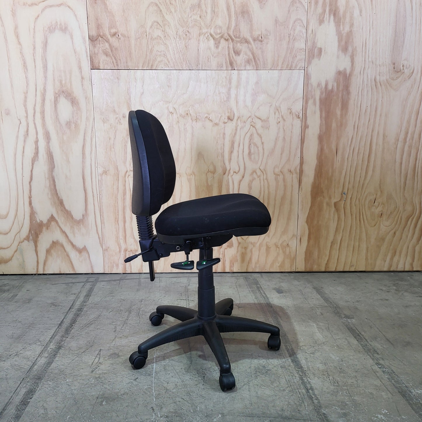 Black Task Chair With Triangle Patterns No arms