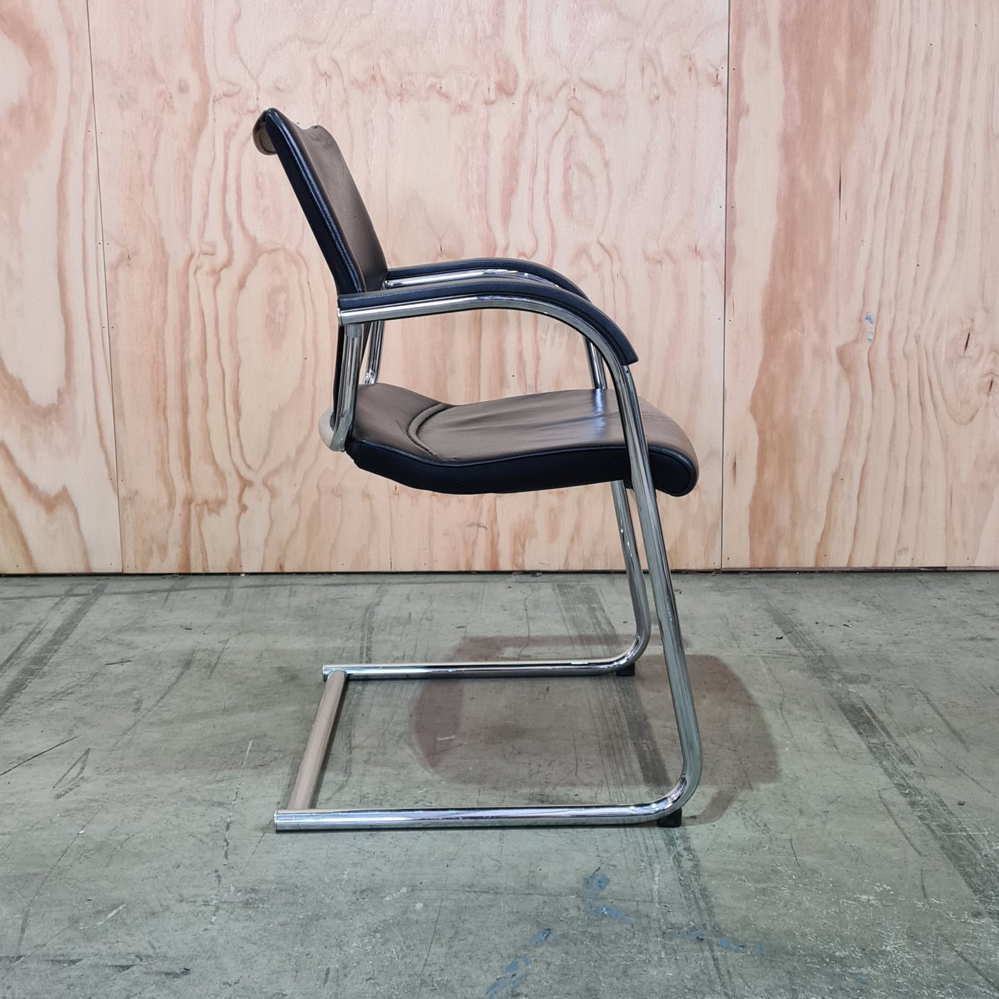 BULK BUY: Wilkhahn Modus 277/71 Sled Base Black Leather