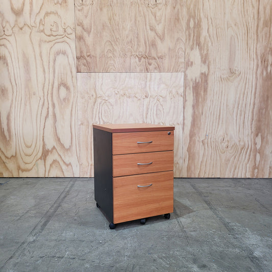 Wooden Laminate Pedestal