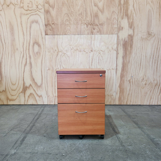 Wooden Laminate Pedestal