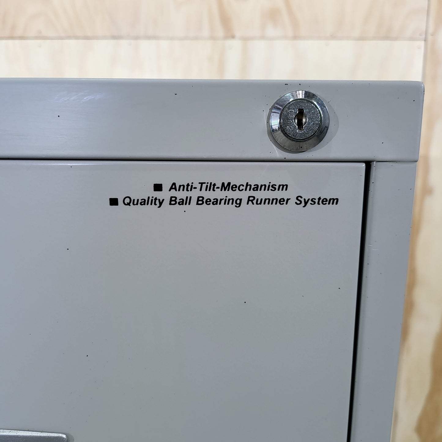 Endurance 4 Drawer Filing Cabinet in Grey