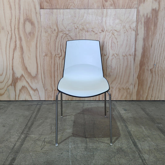 Schiavello Chair White/Black