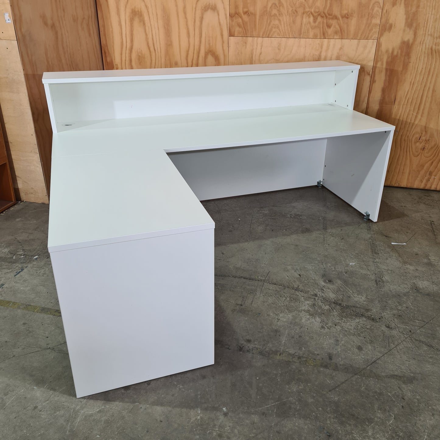 Reception Desk with Return