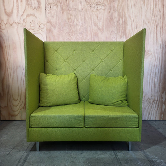 Dauphin Atelier 2.5 Seater Highback couch in Green