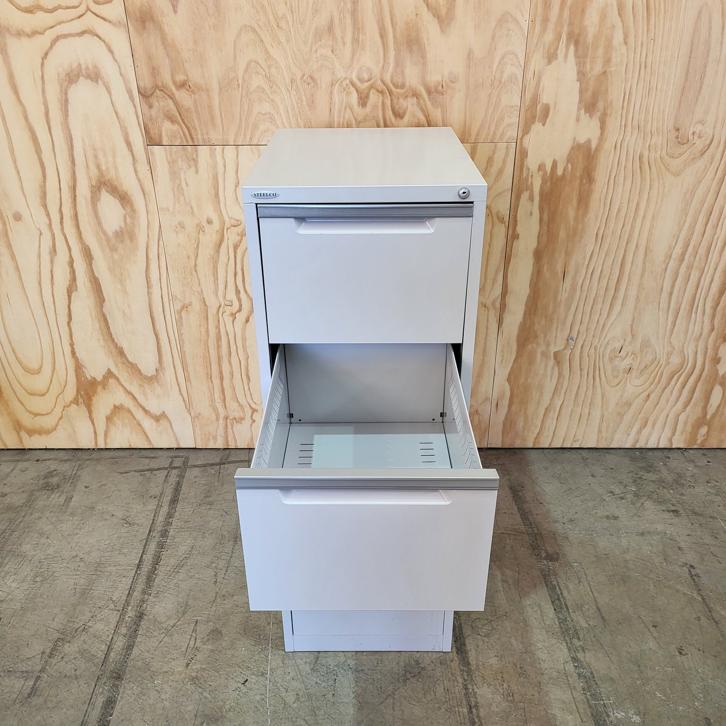Steelco 4 Drawer Filing Cabinet in Light Grey