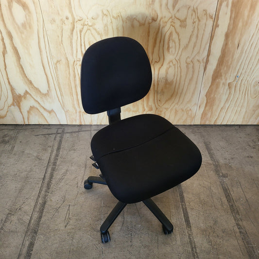 Standard Office Chair in Black