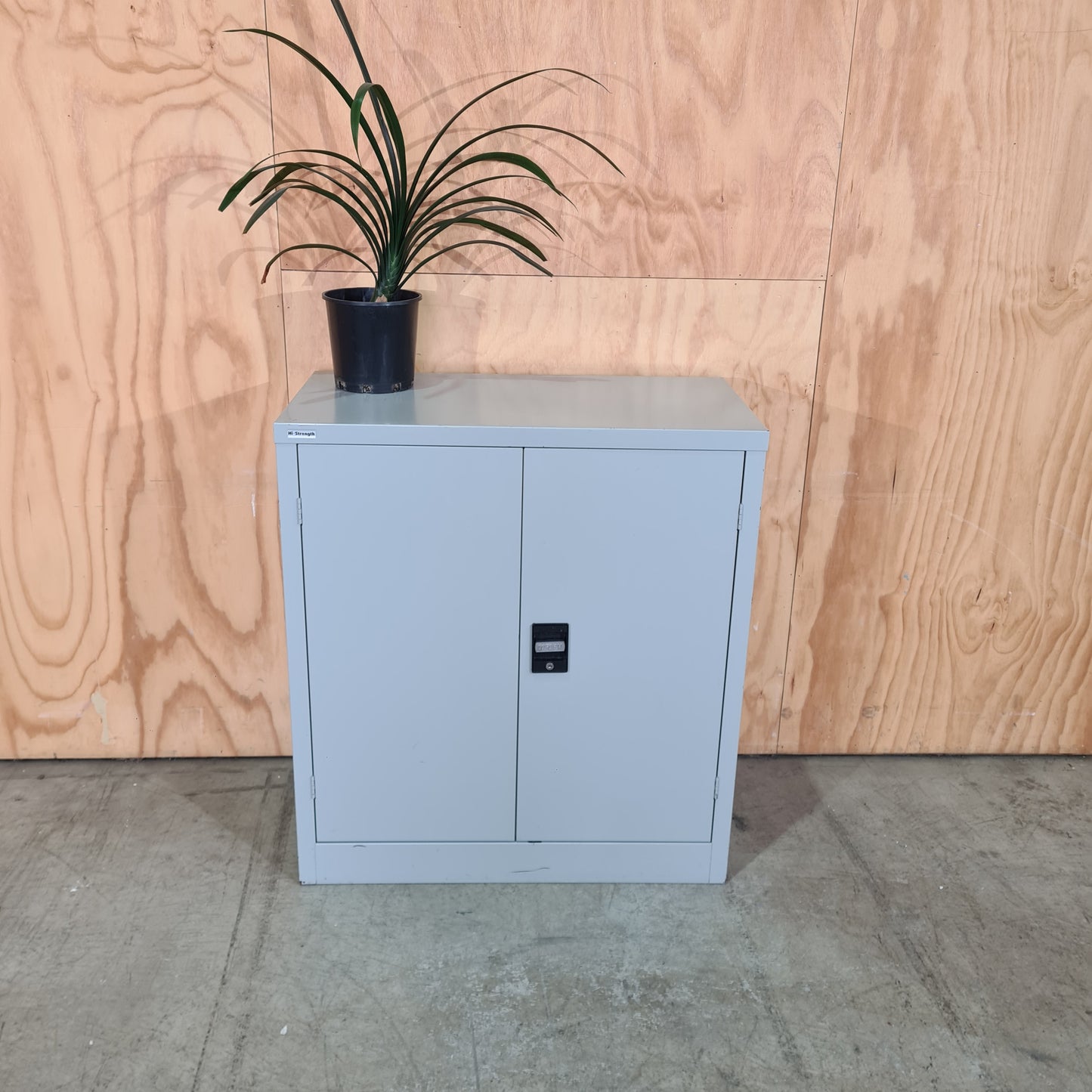Hi Strength Swing Door Metal Cupboard