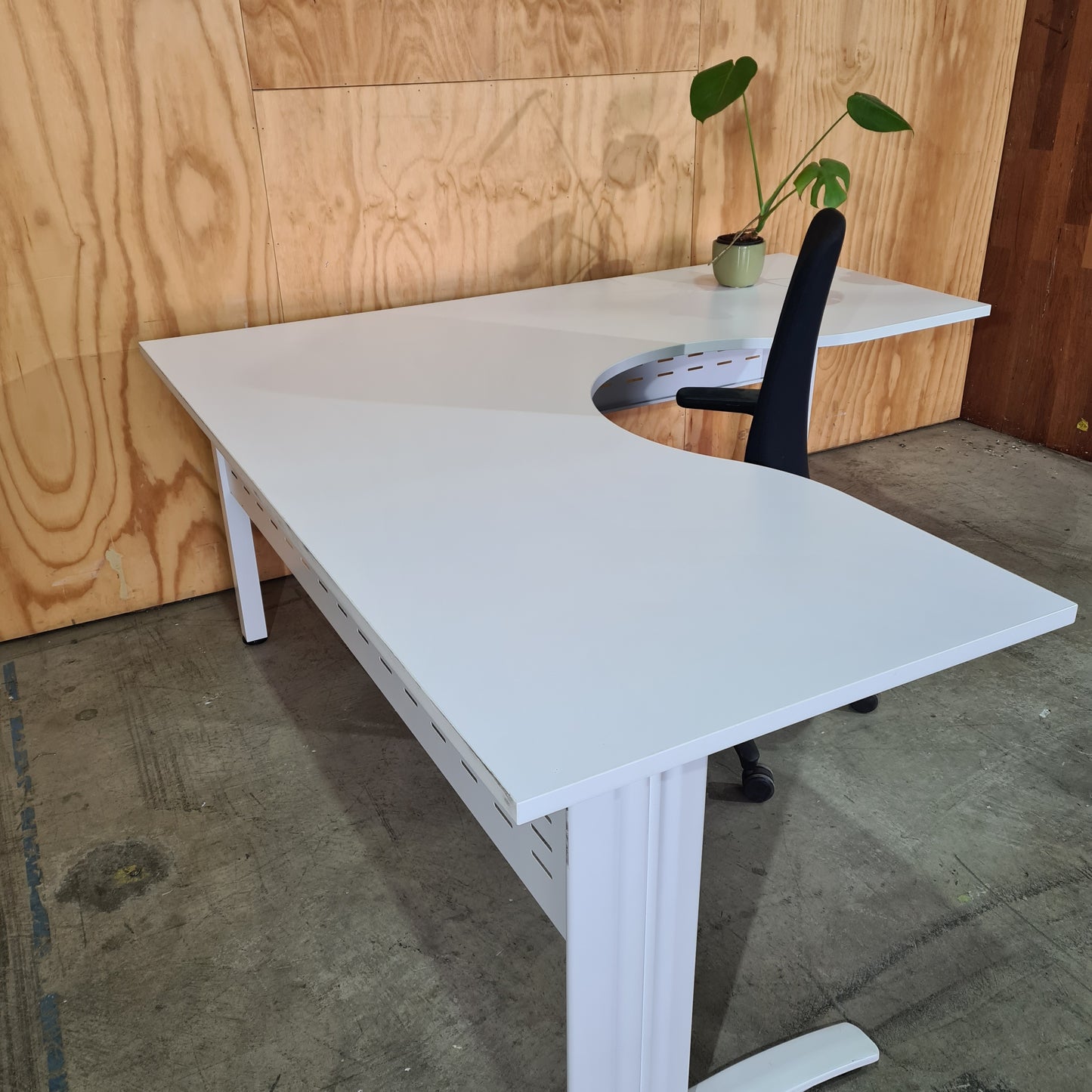 Rapid Span Corner Workstation