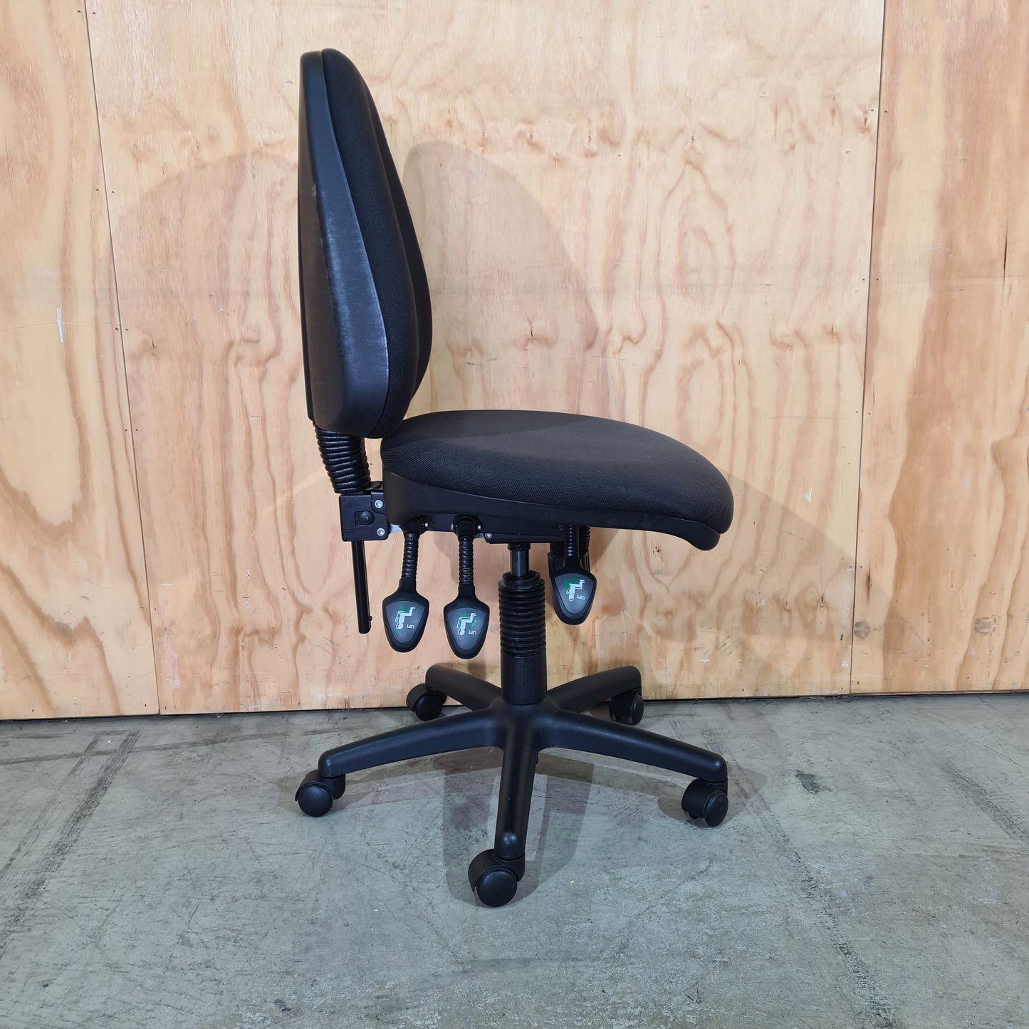 Black TOSC Task Chair