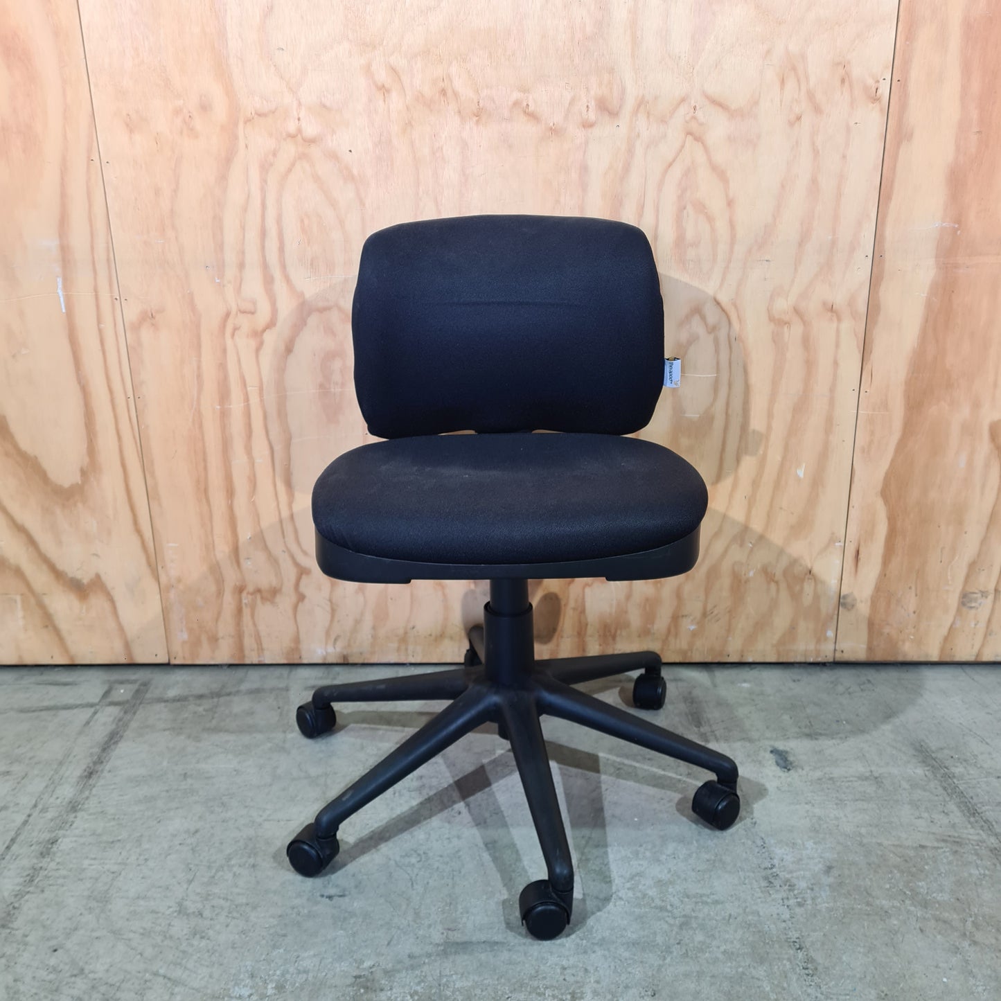Therapod Lowback Task Chair