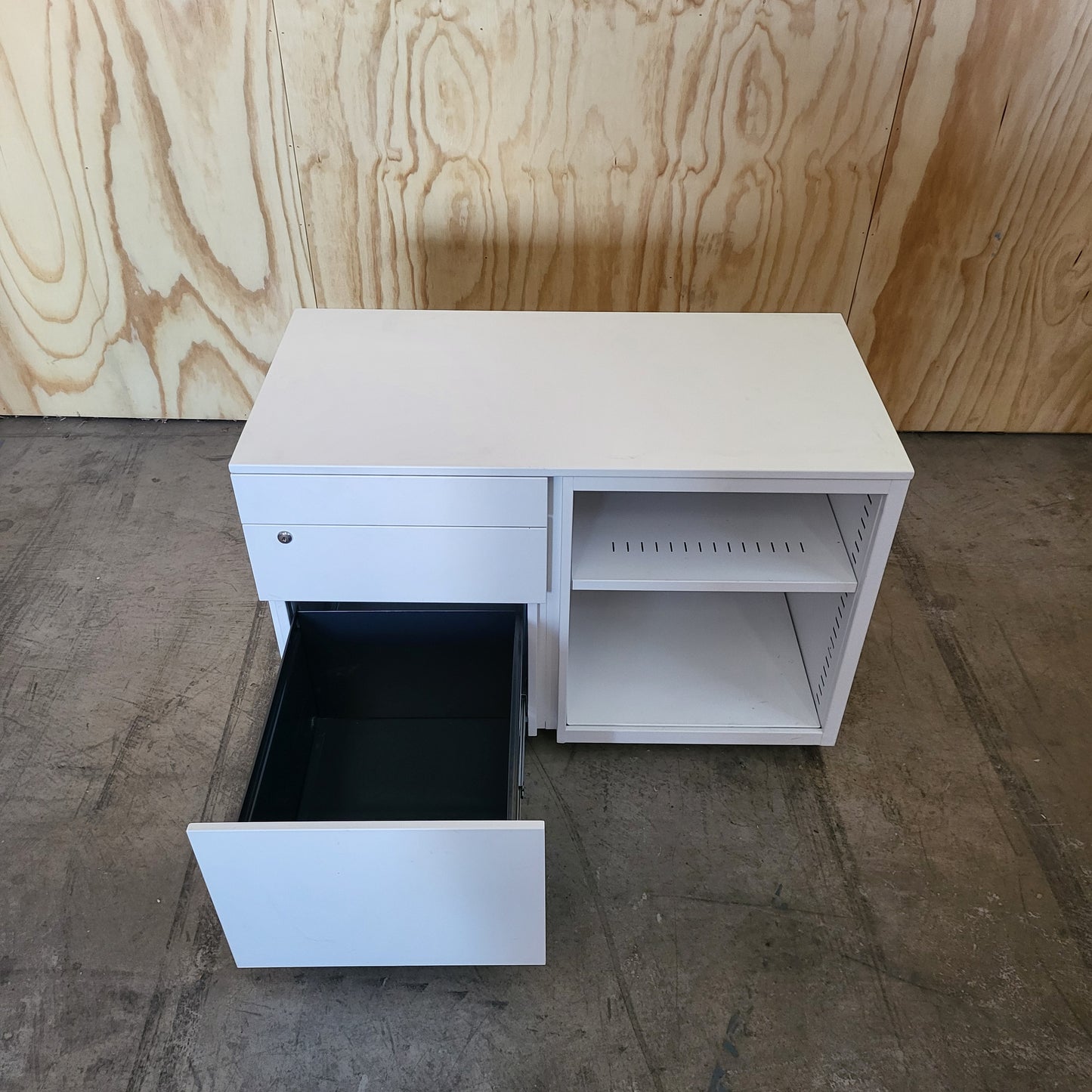 Open Caddy Pedestal in White (Right Shelving)