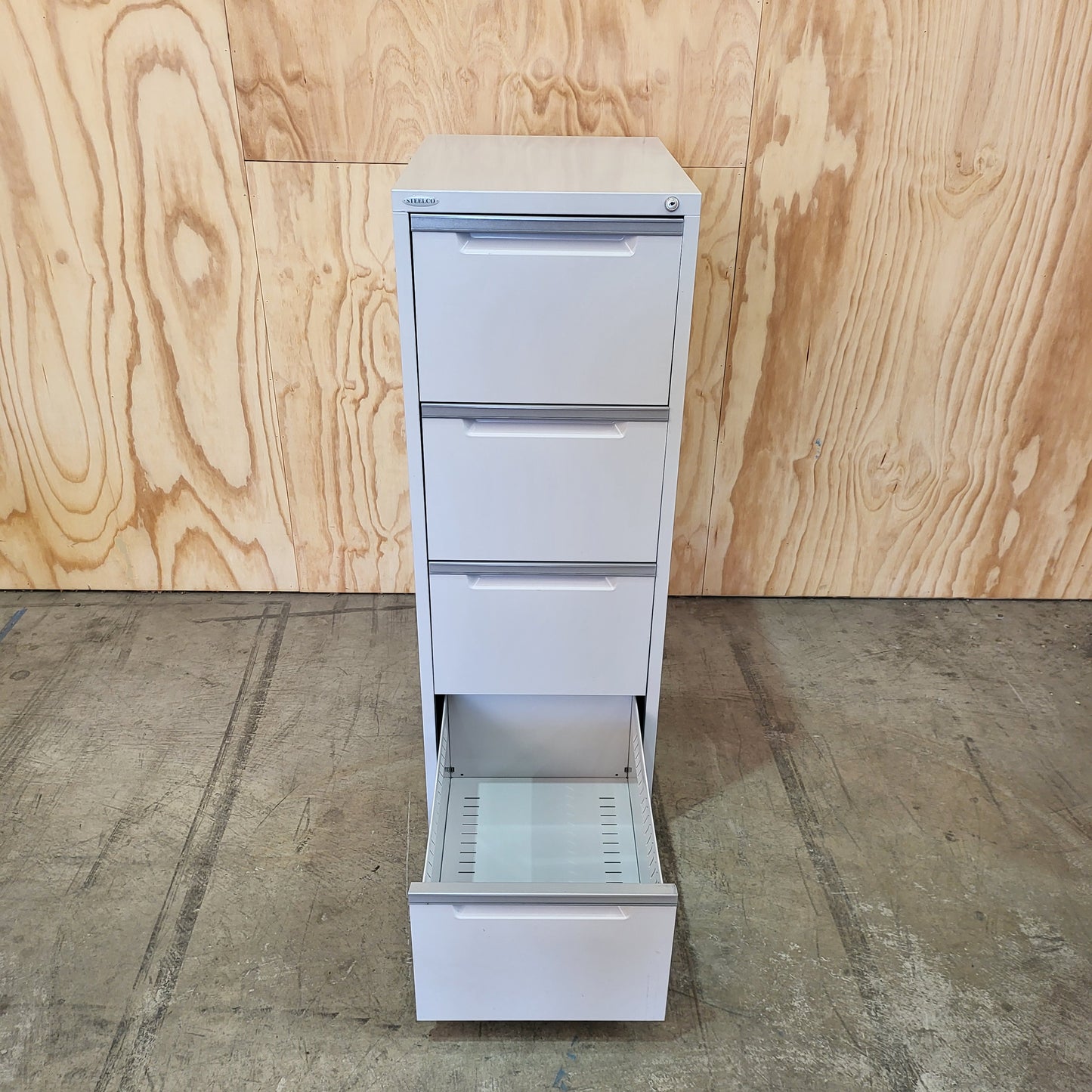 Steelco 4 Drawer Filing Cabinet in Light Grey