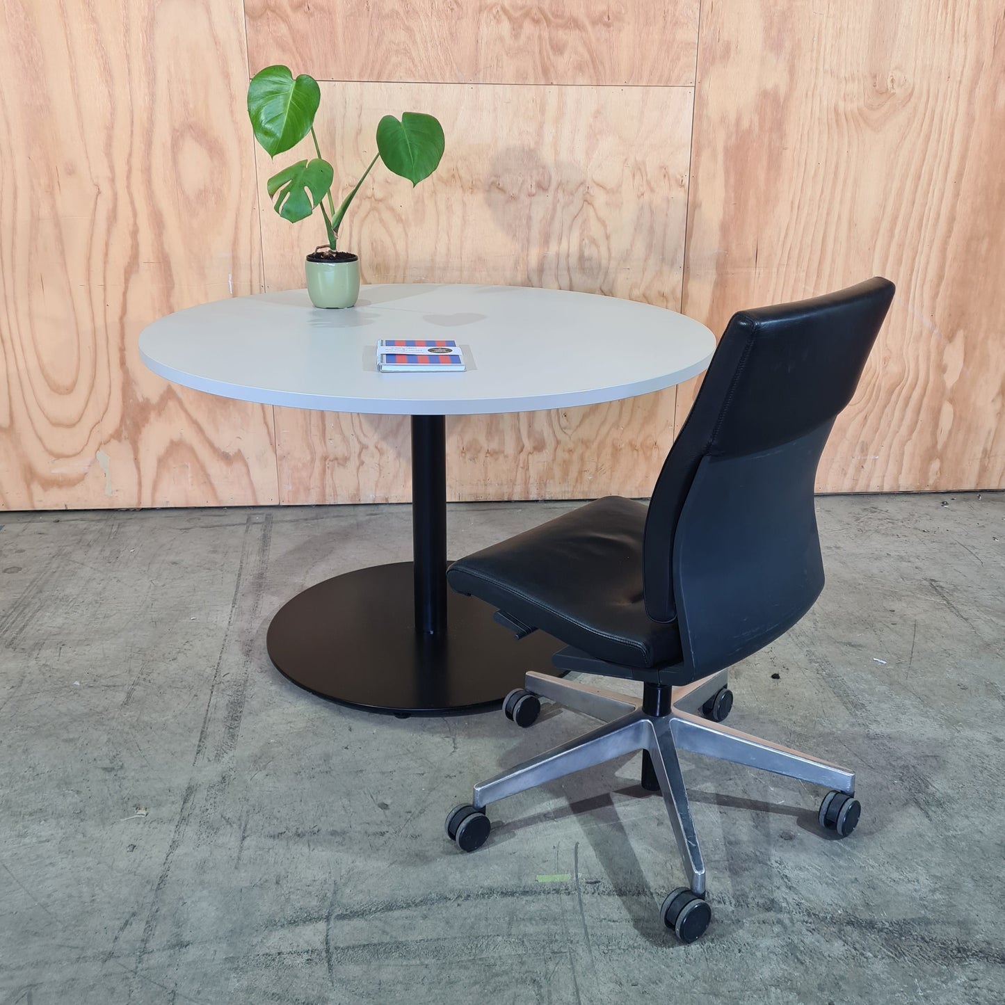 Stylus Table by Stylecraft in Grey on Black Base
