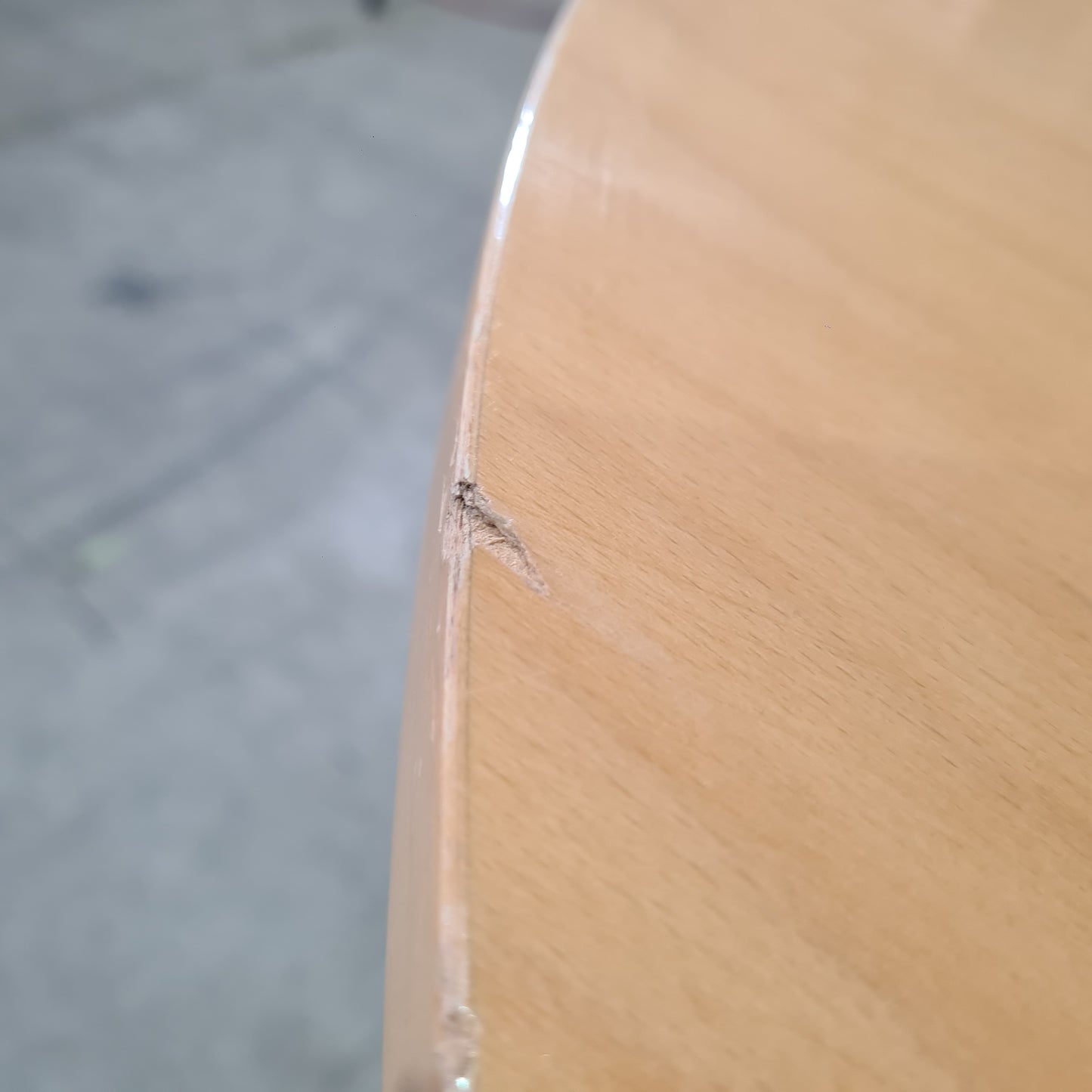 Round Timber Veneer Meeting Table