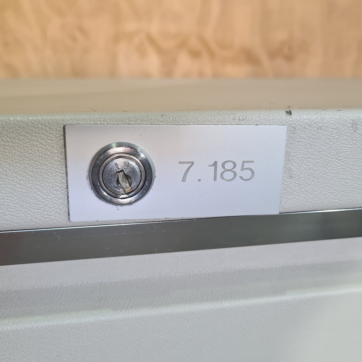 Lateral Storage Unit in Grey