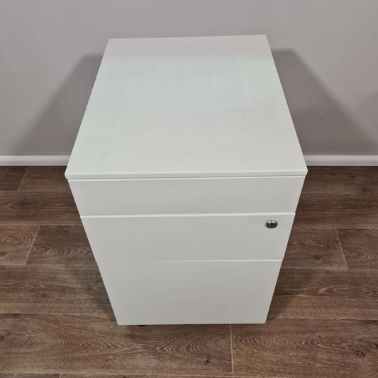 White 3 drawer pedestal