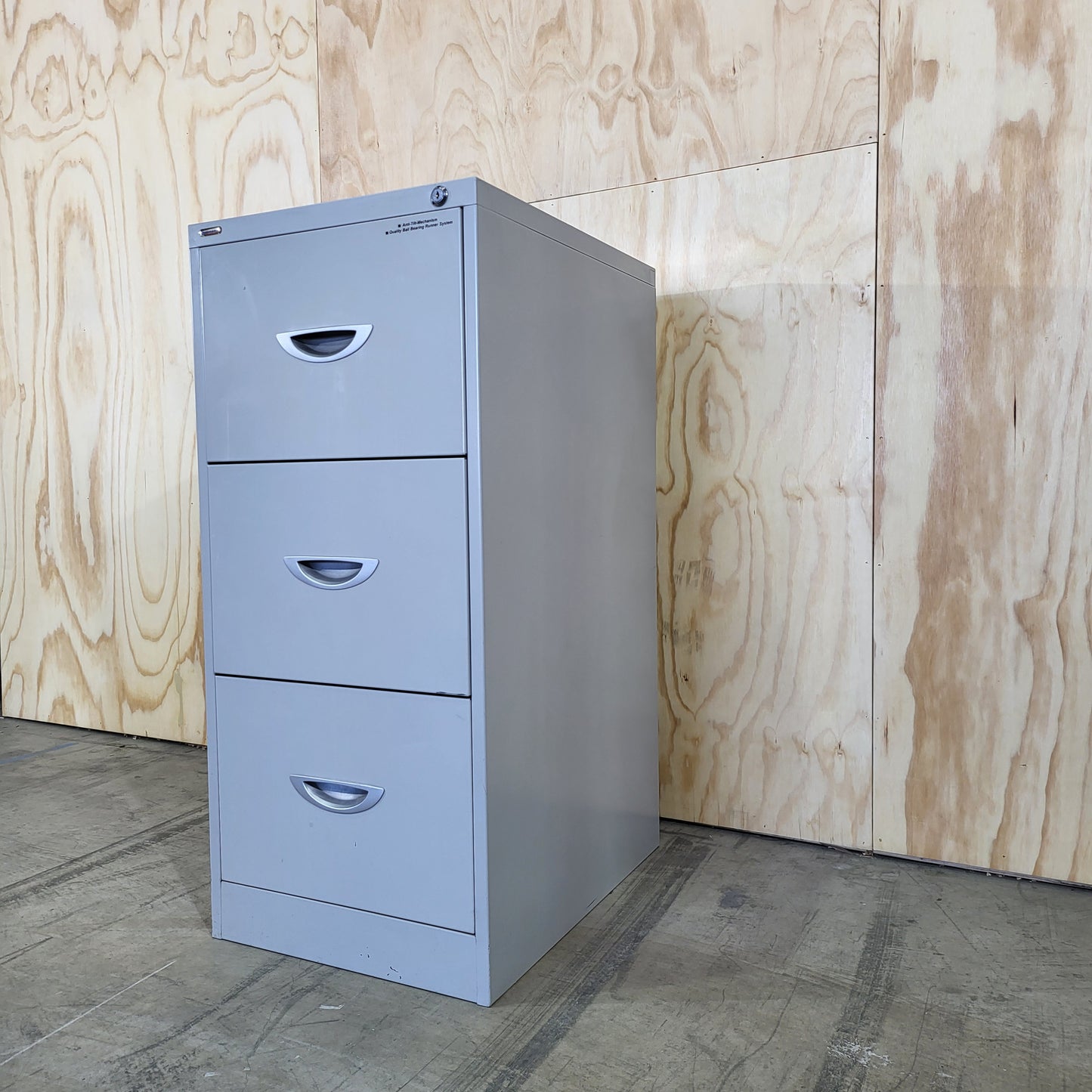Endurance 4 Drawer Filing Cabinet in Grey