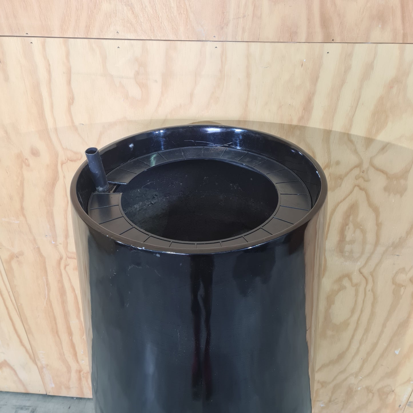 Gloss Black Tapered Planter