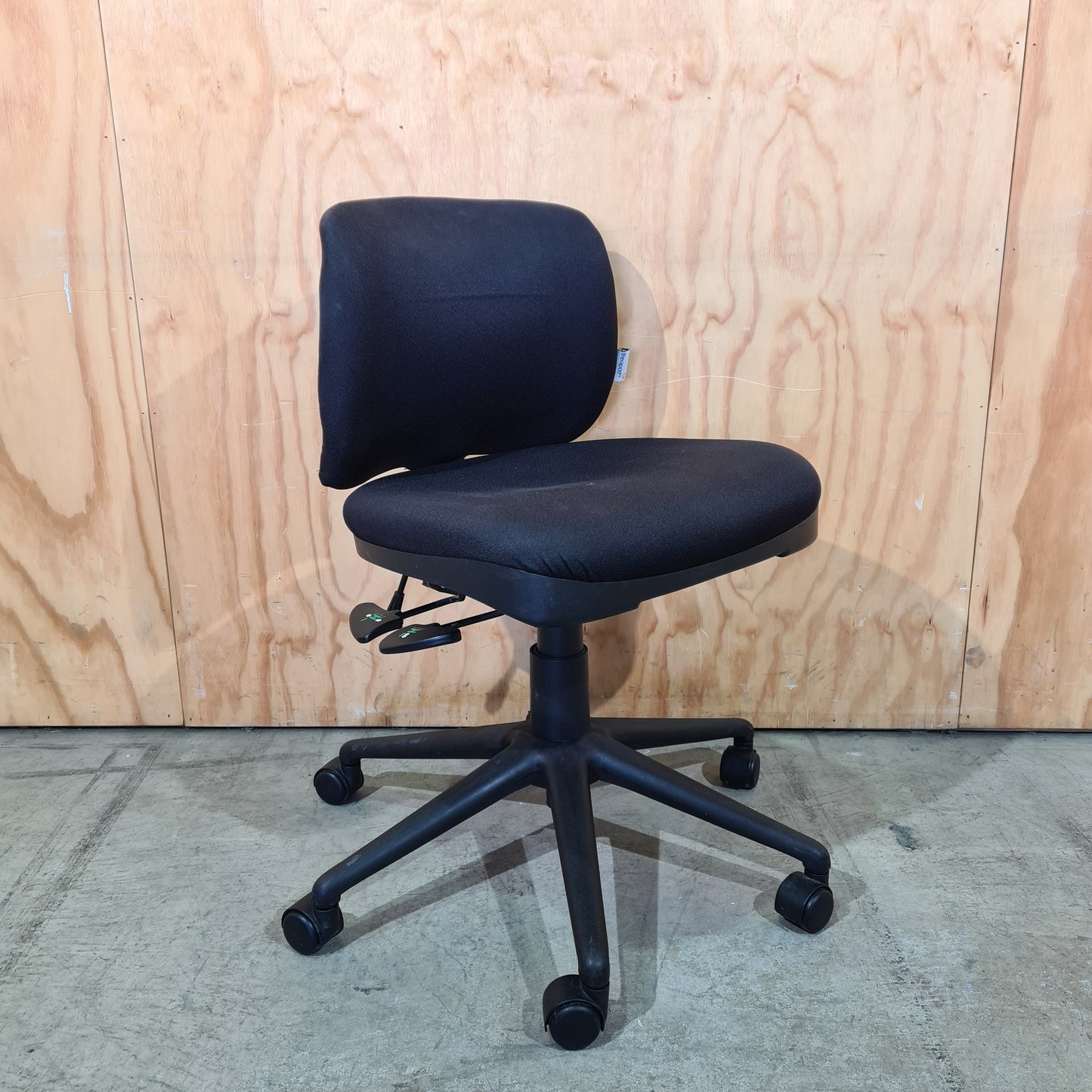 Therapod Lowback Task Chair