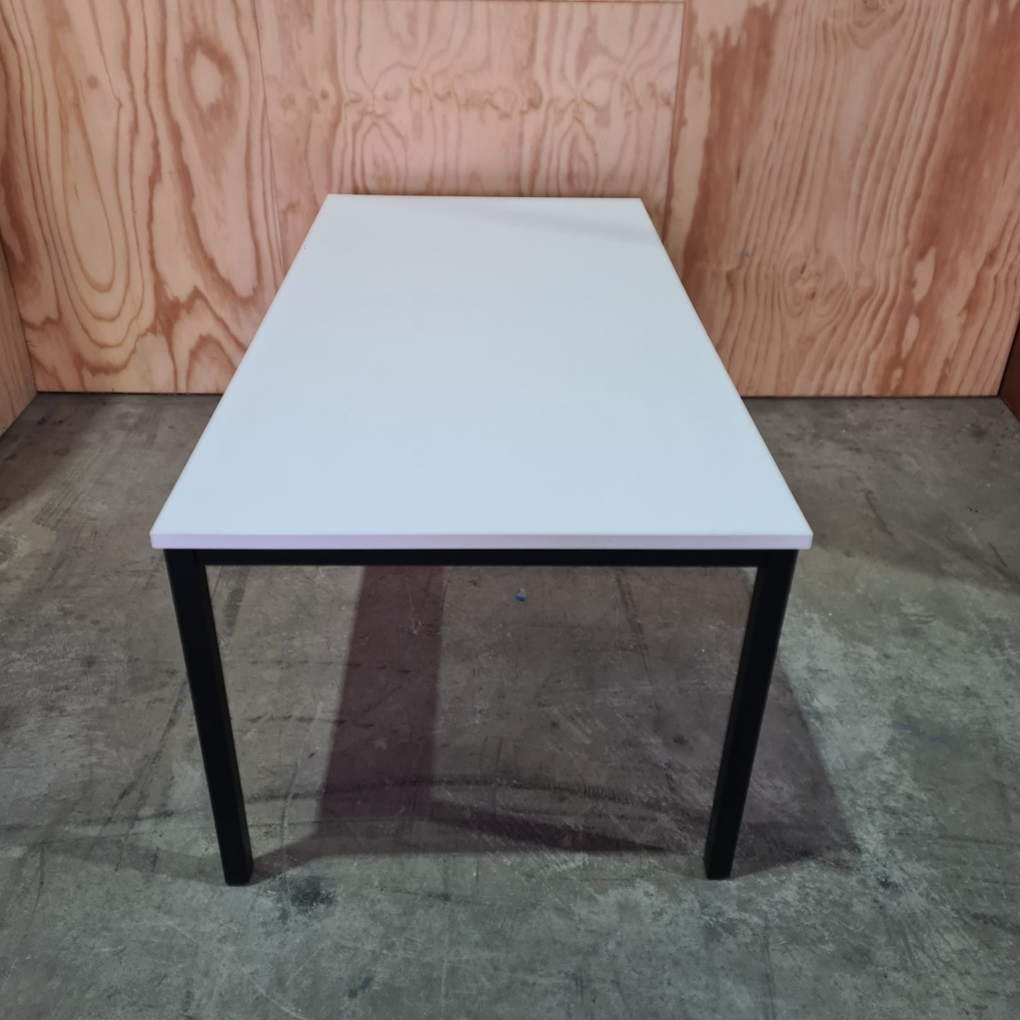 1500mm white top desk with black frame