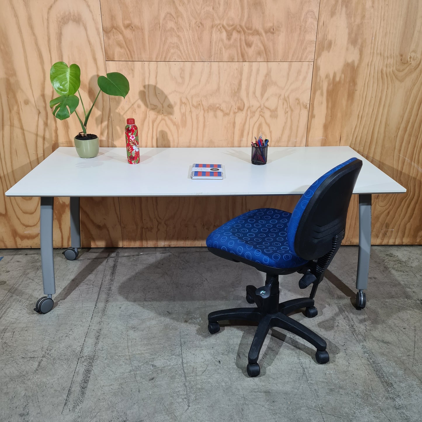 Style Blue Pattern Task Chair