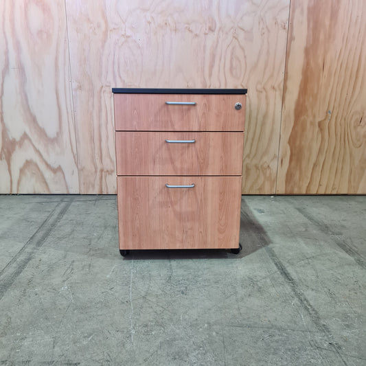 Charcoal and tan pedestal